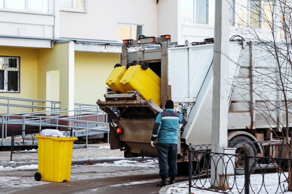 Transform Your Apartment with Professional Junk Removal Services for Extra Space