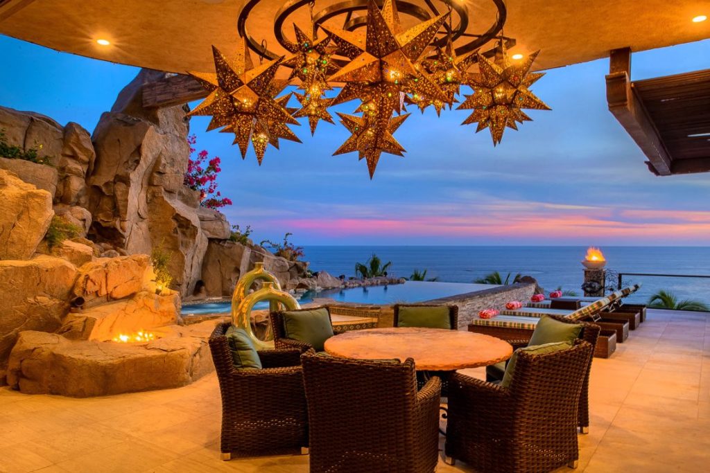 Enchanting Travellers: Cabo opulent rentals and living